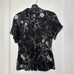 Black and White Floral Women's Button Down Shirt